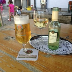Gasthof Pension Riebel - Slow Sunday afternoon, after a bike ride here with our children playing near our table