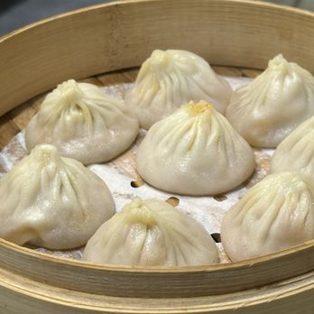 Din Ding Dumpling House - Pork & Crab Xiao Long Bao: 5/5 - Dim Sum Near Me - Union City, California Din Ding Dumpling House - Pork & Crab Xiao Long Bao: 5/5 - Dim Sum Near Me - Union City, California