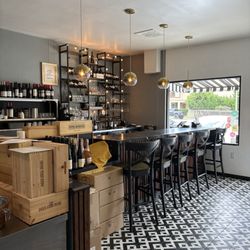 Zest Wine Bistro