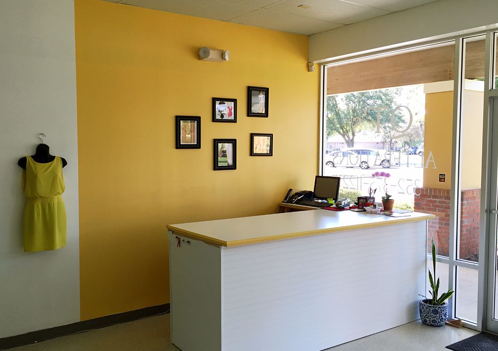 QT’S ALTERATIONS Updated October 2024 12 Reviews 5741 SW 75th St