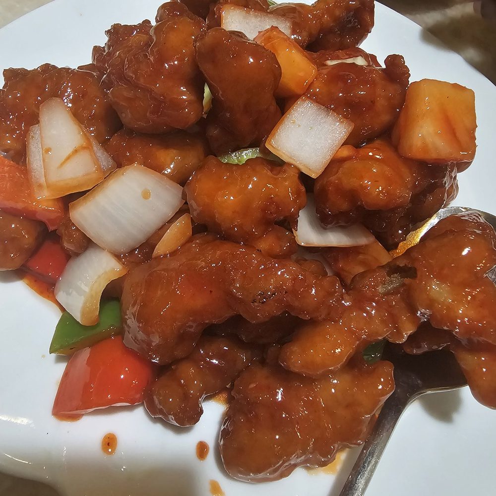 Cachanilla Chinese Restaurant - Sweet and sour chicken - Chinese Near Me - Pomona, California