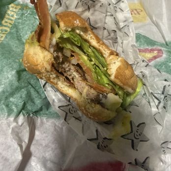 Carl's Jr - Guacamole Bacon Burger - Fast Food Near Me - Perris, California Carl's Jr - Guacamole Bacon Burger - Fast Food Near Me - Perris, California
