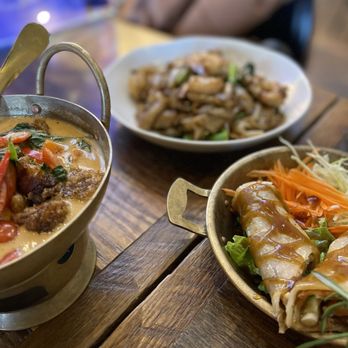Sisters Thai - Thai Near Me - Alexandria, Virginia Sisters Thai - Thai Near Me - Alexandria, Virginia
