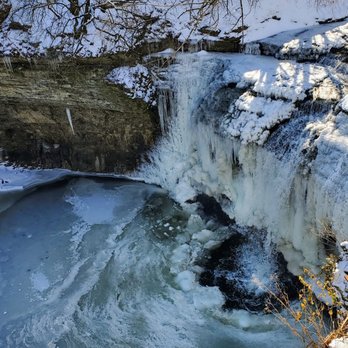 Quarry Trails metro park - Winter waterfalls - Parks Near Me - Hilliard, Ohio