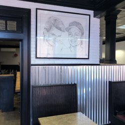 Burgers N’ Bites - Inside