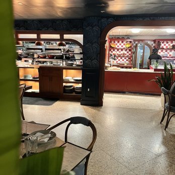 Red Rooster Overtown - Cocktail Bars Near Me - Miami, Florida