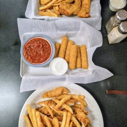 Knoxville Bar and grill - Mozzarella cheese sticks, chicken strips and fries.