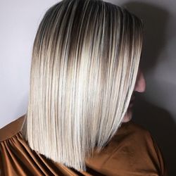 Elle Salon South