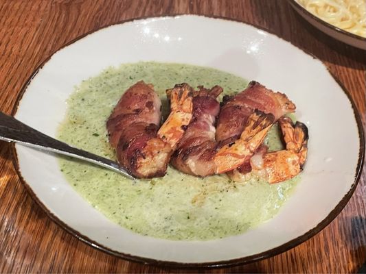 Madison Crossing Lounge by null