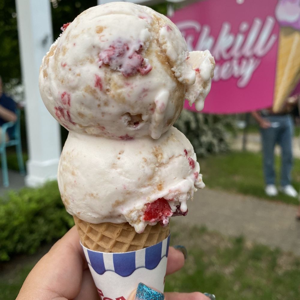 Fishkill Creamery - Strawberry cheesecake ice cream~! - Ice Cream & Frozen Yogurt Near Me - Fishkill, New York