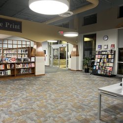 St Charles City-County Library, Kathryn Linnemann Branch - View of the entrance