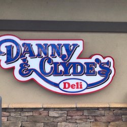 Danny And Clydes - Logo