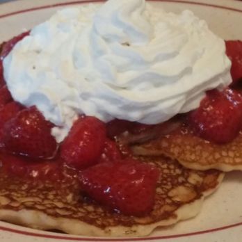 Linda's Family Diner - Strawberry topped pancake dreams !!!! - New American Near Me - Corfu, New York