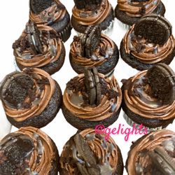 Gelights Sweet Shoppe - Chocolate Oreo Cupcakes