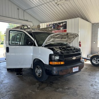 Calderon Repair Services - Oil Change Stations Near Me - Findlay, Ohio Calderon Repair Services - Oil Change Stations Near Me - Findlay, Ohio
