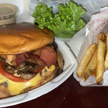 Mr Juicy - Combo meal, Cheeseburger, add bacon & mushrooms - Burgers Near Me - San Antonio, Texas