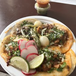 Taqueria El Cabrito - Tacos
