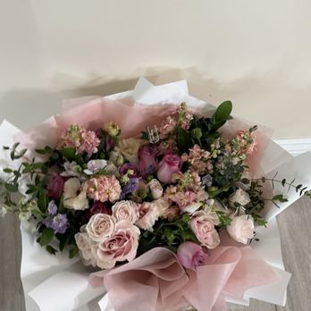 Petals and Sea Breeze - Florists Near Me