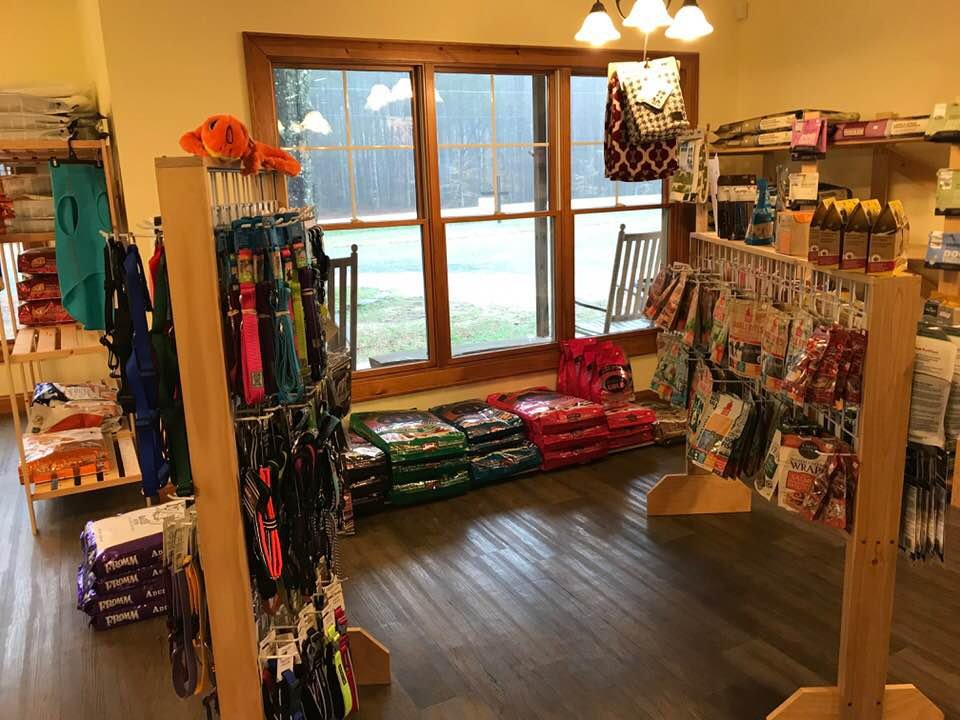 HOT DIGGITY DOG Updated October 2024 16 Photos 3665 Liberty Rd