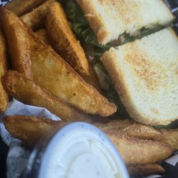 Bigfoot Bakery & Grill - Chicken pesto sandwich with fries - Bakeries Near Me - Oakhurst, California