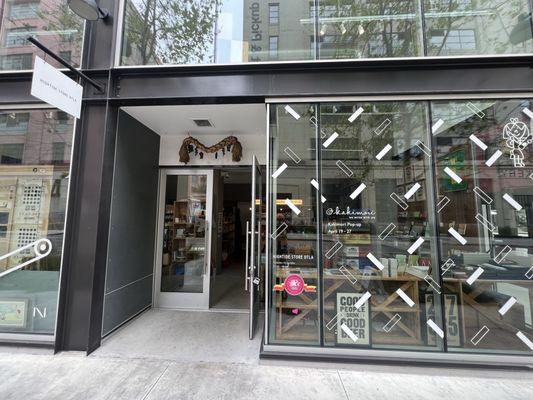 HIGHTIDE STORE DTLA by null