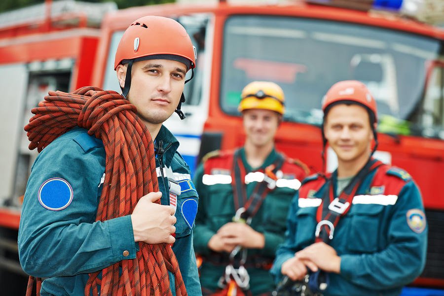 BAZAAR UNIFORMS & MENS STORE Updated August 2024 2430 E Yandell Dr