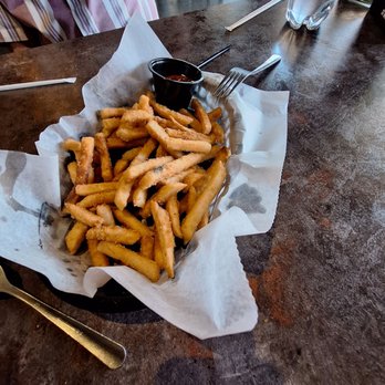 Harry's Taphouse & Kitchen - Fries - Sports Bars Near Me - Jeffersonville, Indiana Harry's Taphouse & Kitchen - Fries - Sports Bars Near Me - Jeffersonville, Indiana