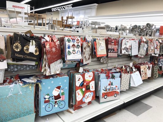 T J MAXX - Updated August 2025 - 40 Photos & 27 Reviews - 3205 Woodward