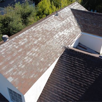 Sol Roofing - Roof in Los Angeles prior to demolition - Roofing Near Me Sol Roofing - Roof in Los Angeles prior to demolition - Roofing Near Me