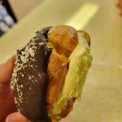 Kaan's Bakery - Cream puff