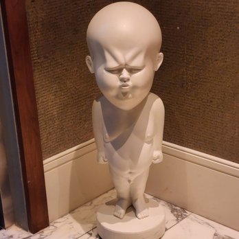 Perry Lane Hotel - Cute moveable sculpture at the elevators - Hotels Near Me - Savannah, Georgia
