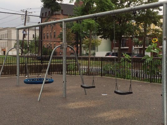 Pershing Field Park by null