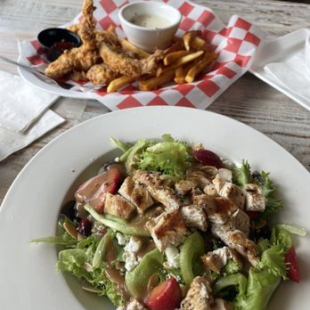Southern Dough Baking Company - Strawberry Fields Salad and chicken basket - American Near Me - Katy, Texas Southern Dough Baking Company - Strawberry Fields Salad and chicken basket - American Near Me - Katy, Texas