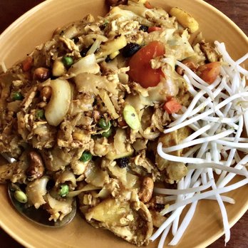 Asian Thai Bistro - Pan-Fried Curry Noodles (with Chicken) - Thai Near Me - Gresham, Oregon