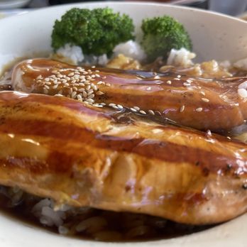Fat Fish - Salmon teriyaki bowl - Sushi Bars Near Me - San Leandro, California Fat Fish - Salmon teriyaki bowl - Sushi Bars Near Me - San Leandro, California