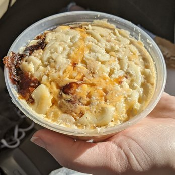 Paulie's Pig Out - Mac & cheese side - Barbeque Near Me - Afton, Virginia