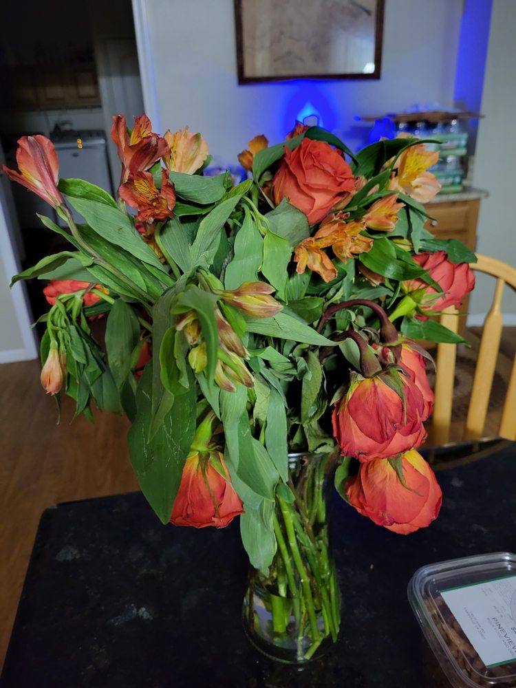 EDIBLE ARRANGEMENTS Updated October 2024 26 Photos & 13 Reviews