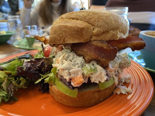 Henry’s On Clay by null