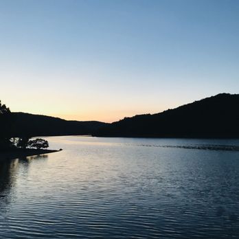 Five Star Houseboat Vacations - Boating Near Me - Kimberling City, Missouri