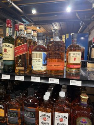 Fishing Bridge - General Store by null