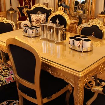 Casa Padrino - Goldene Luxus Barock Möbel von Casa Padrino und Harald Glööckler im Luxus Showroom in Essen - Furniture Stores Near Me - Essen, NW
