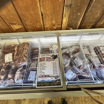 Saunders Brothers - Beef products - Farmers Market Near Me - Piney River, Virginia Saunders Brothers - Beef products - Farmers Market Near Me - Piney River, Virginia