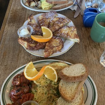 La Note - Brioche Pain Perdu, Omelette De Pommes De Terre, and the Omelette Fromage Et Jambon - French Near Me - Berkeley, California La Note - Brioche Pain Perdu, Omelette De Pommes De Terre, and the Omelette Fromage Et Jambon - French Near Me - Berkeley, California