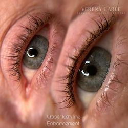 Finesse Brow Artistry - Soft, brown upper lash line enhancement