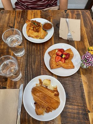 Ruby's Bakery and Cafe by null
