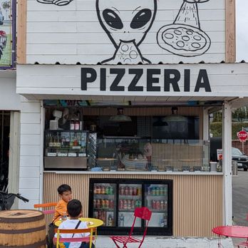 Area 51 Pizzeria - Outside, right on boardwalk, in many skateboarding videos - Pizza Near Me - Los Angeles, California Area 51 Pizzeria - Outside, right on boardwalk, in many skateboarding videos - Pizza Near Me - Los Angeles, California