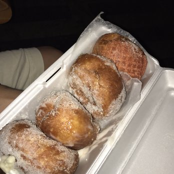 Leonard's Bakery - Bakeries Near Me - Honolulu, Hawaii