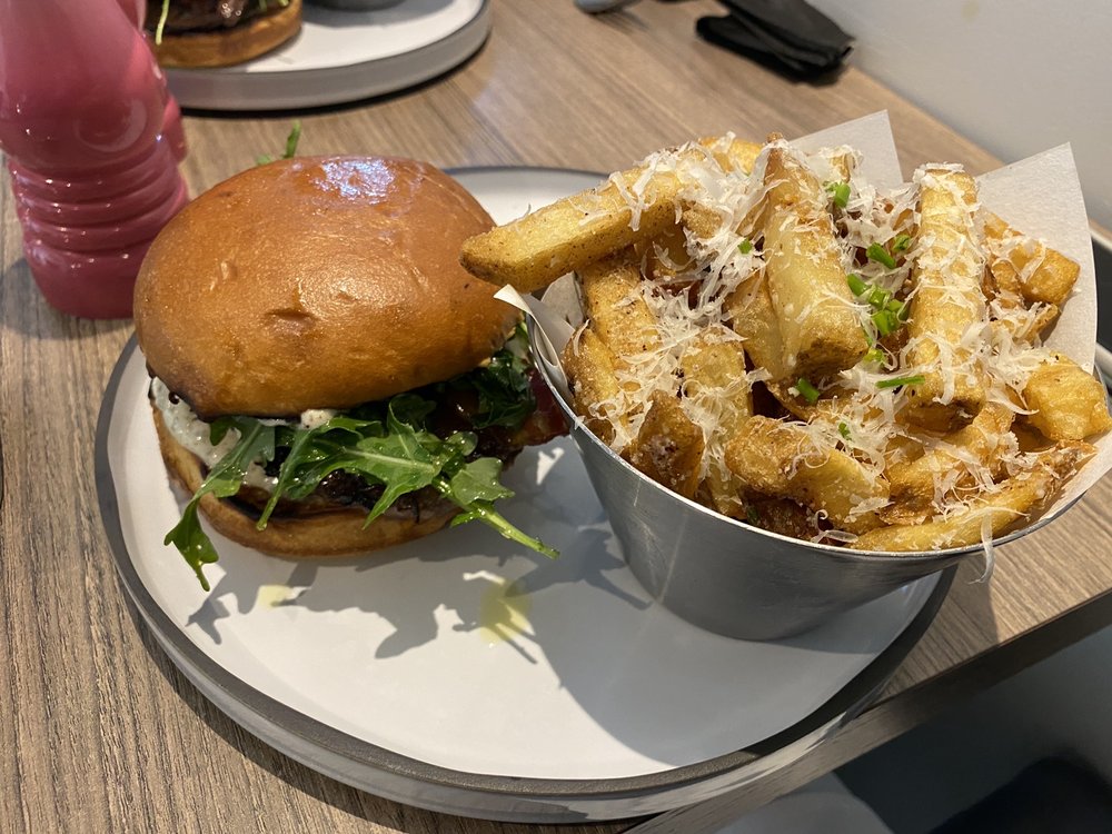 THE SALTED VINE KITCHEN + BAR Updated October 2024 92 Photos & 52 Reviews 37991 Second