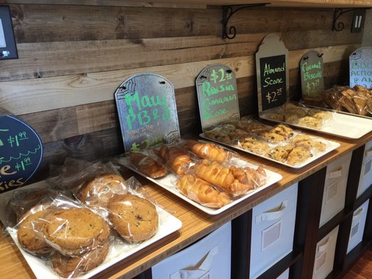 Maui Bread Company by null