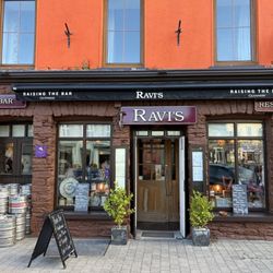 Ravi's Bar and Restaurant - Inviting exterior